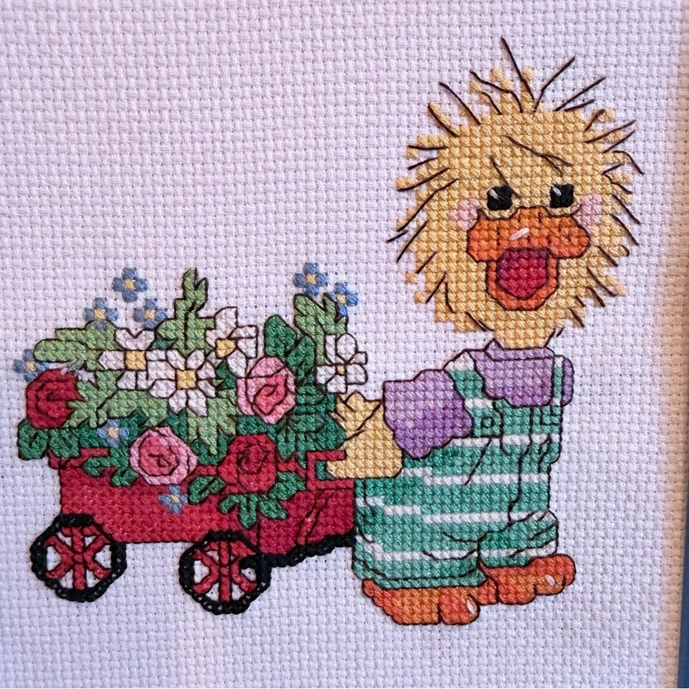 Vintage completed cross-stitch from Suzy’s Zoo - Picture 2 of 3